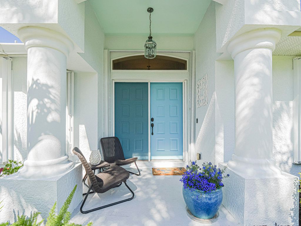 Photo of 735 23rd Avenue, Vero Beach, FL 32962 (MLS # B26016634)