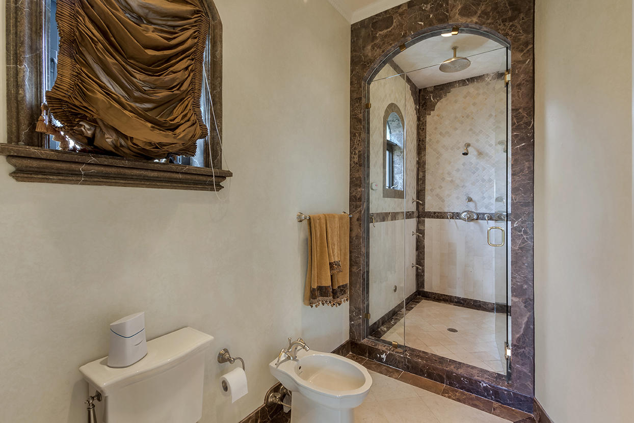 HILLSBORO SHORES SEC A - Residential