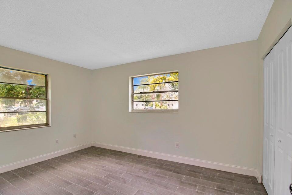 GREENACRES 2 - Residential Lease