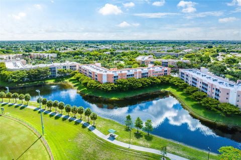 Condominium in Tamarac FL 7765 Yardley Dr Dr 33.jpg