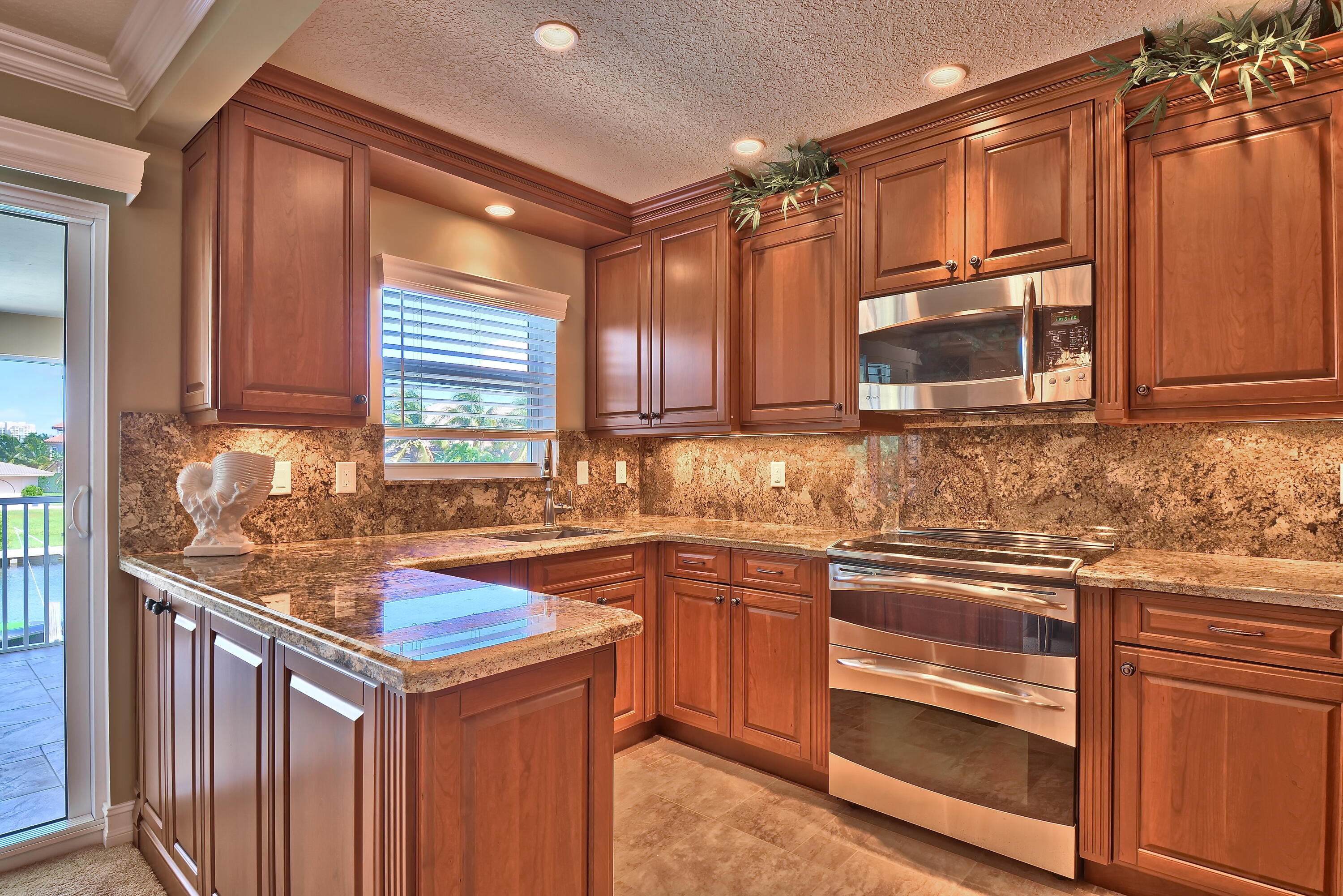 BEL LIDO ESTATES CONDO - Residential Income