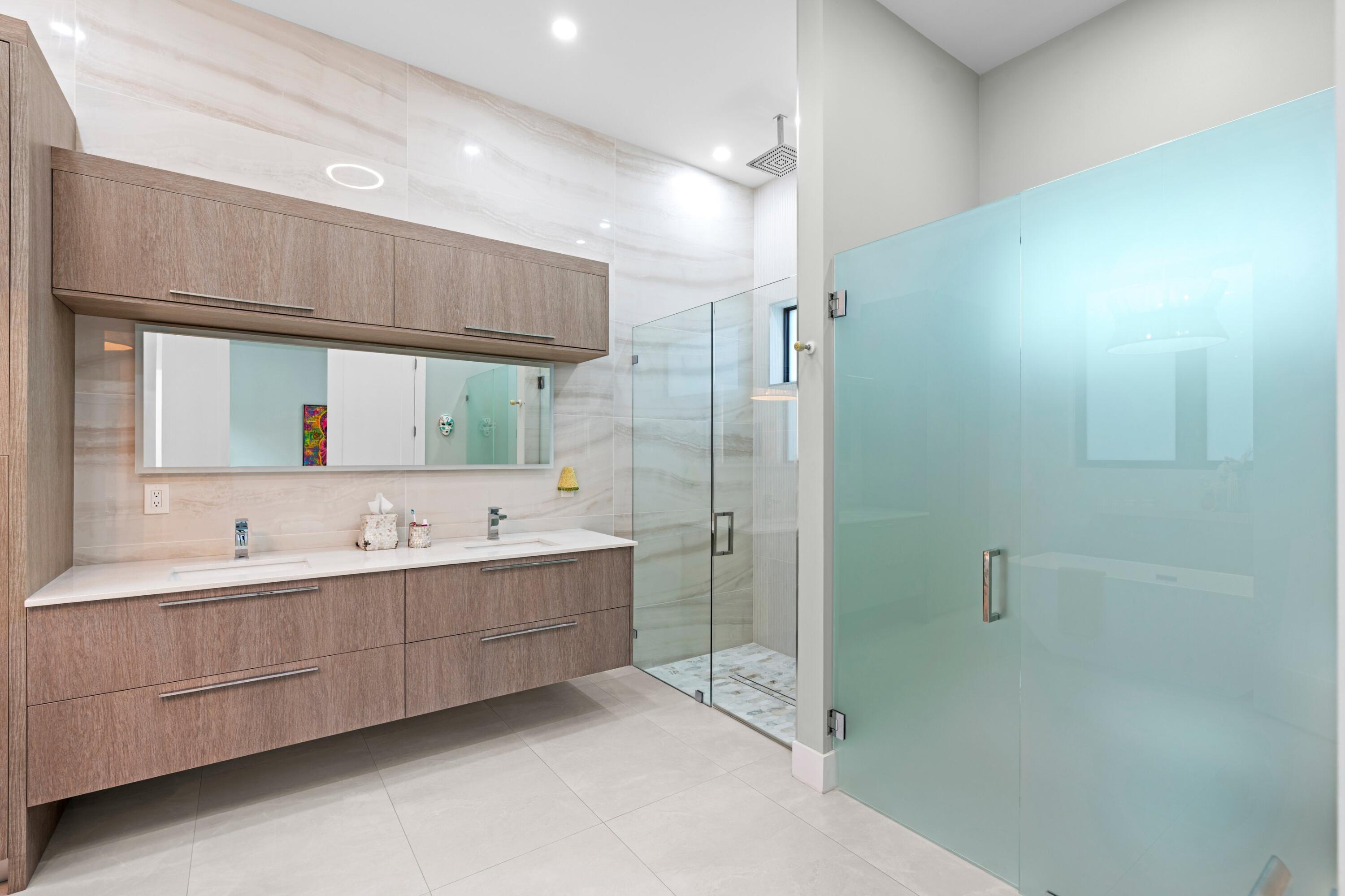 LA HACIENDA DELRAY - Residential