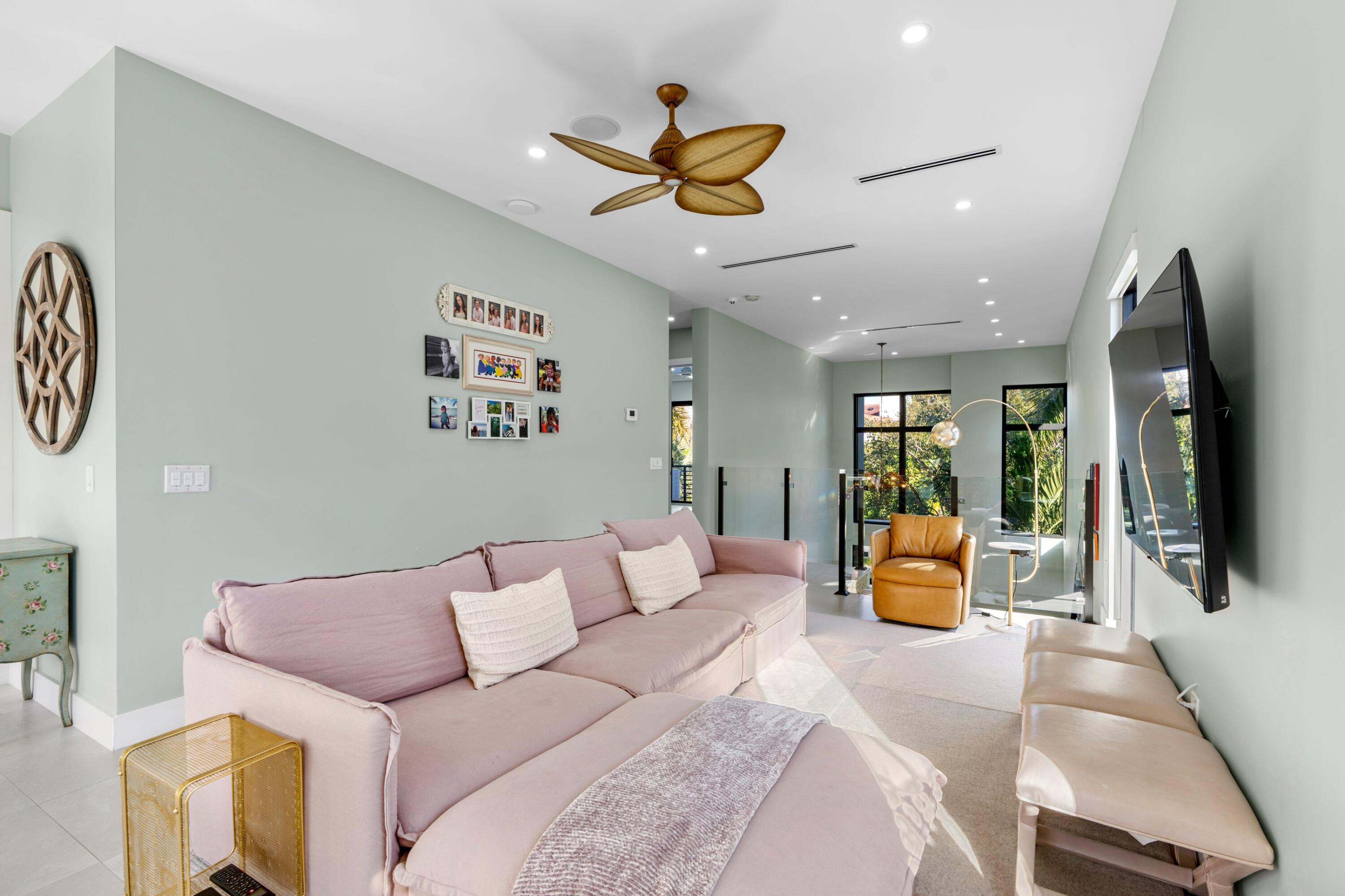 LA HACIENDA DELRAY - Residential