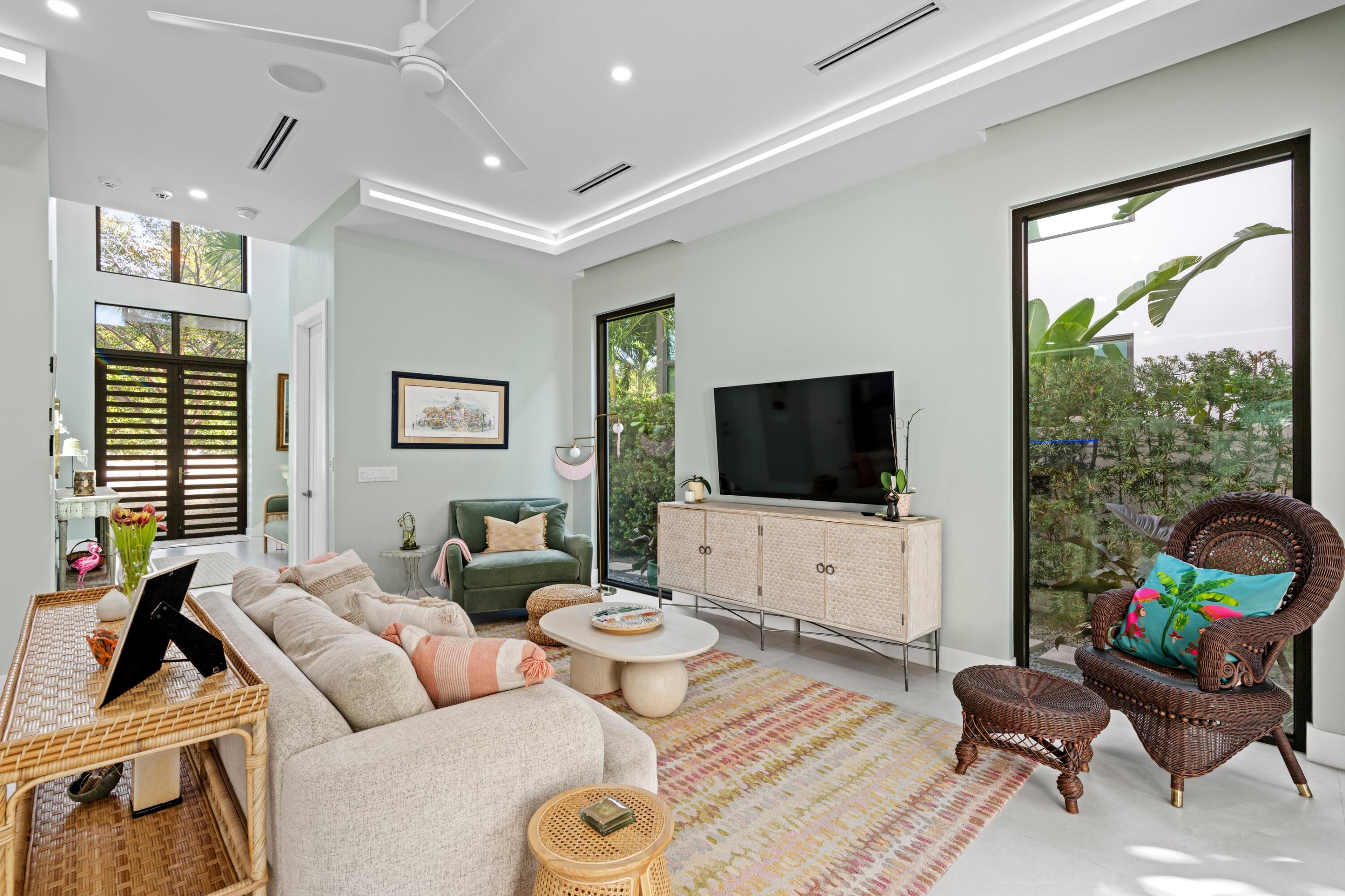 LA HACIENDA DELRAY - Residential