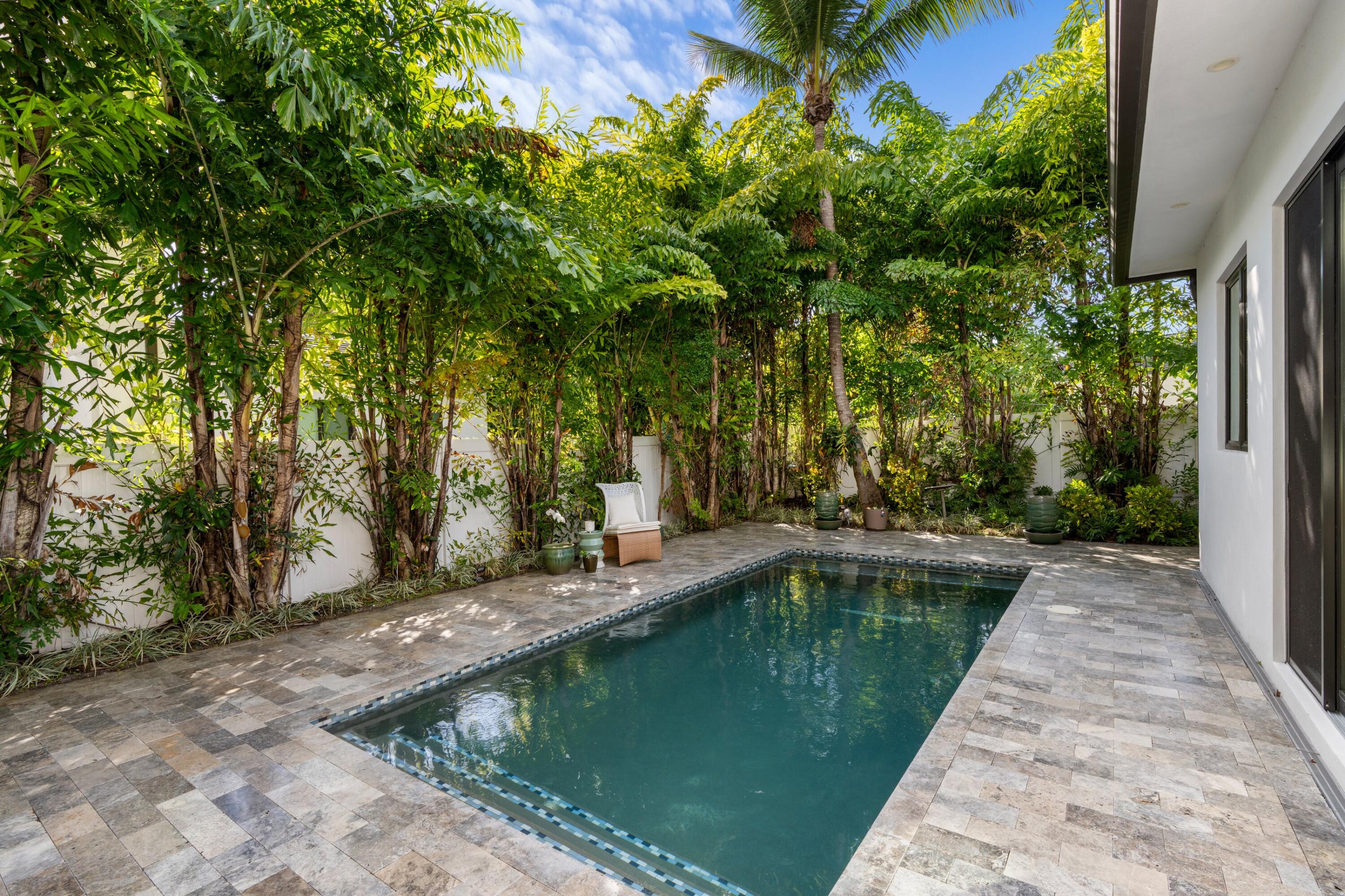 LA HACIENDA DELRAY - Residential