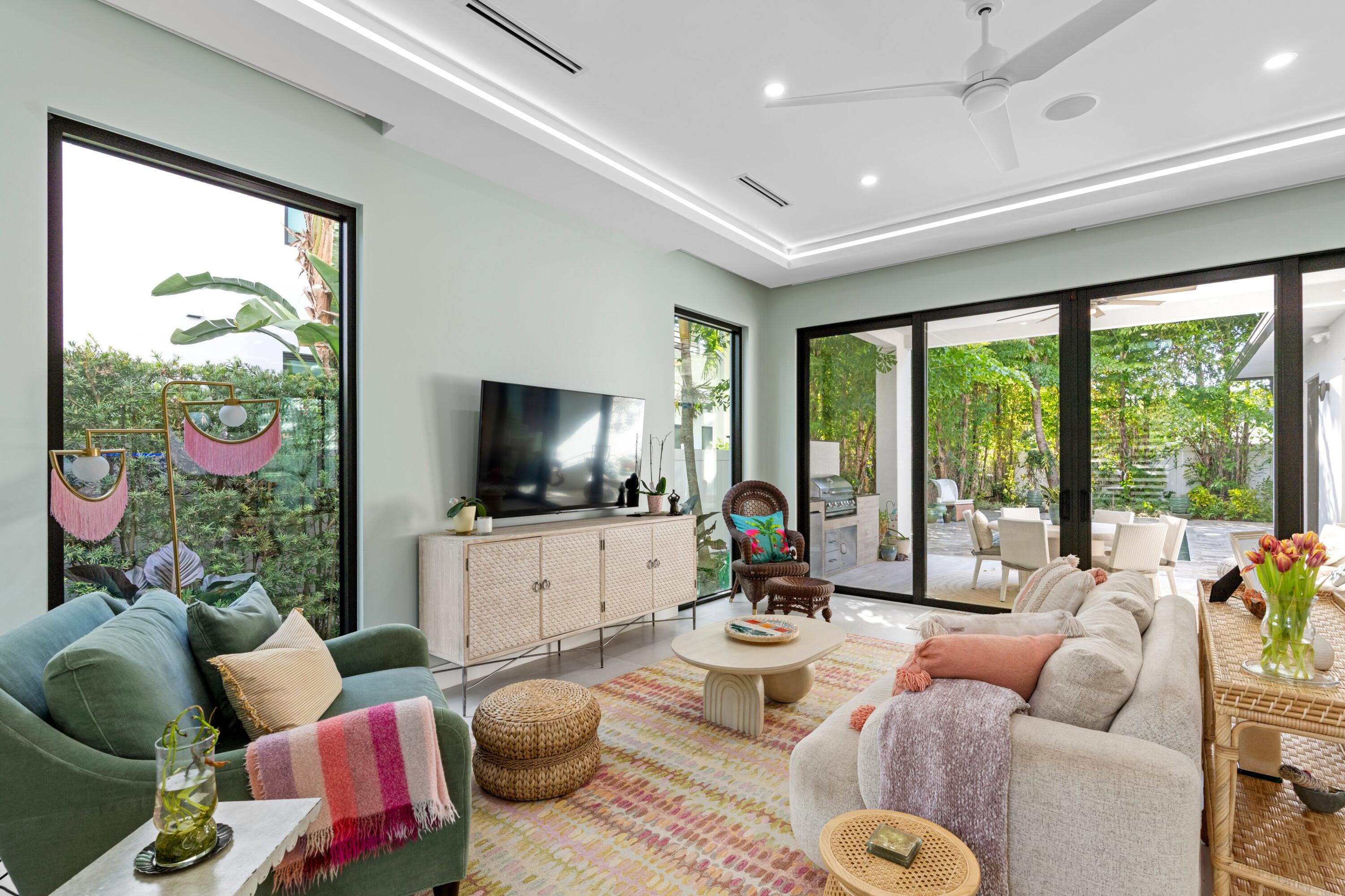 LA HACIENDA DELRAY - Residential