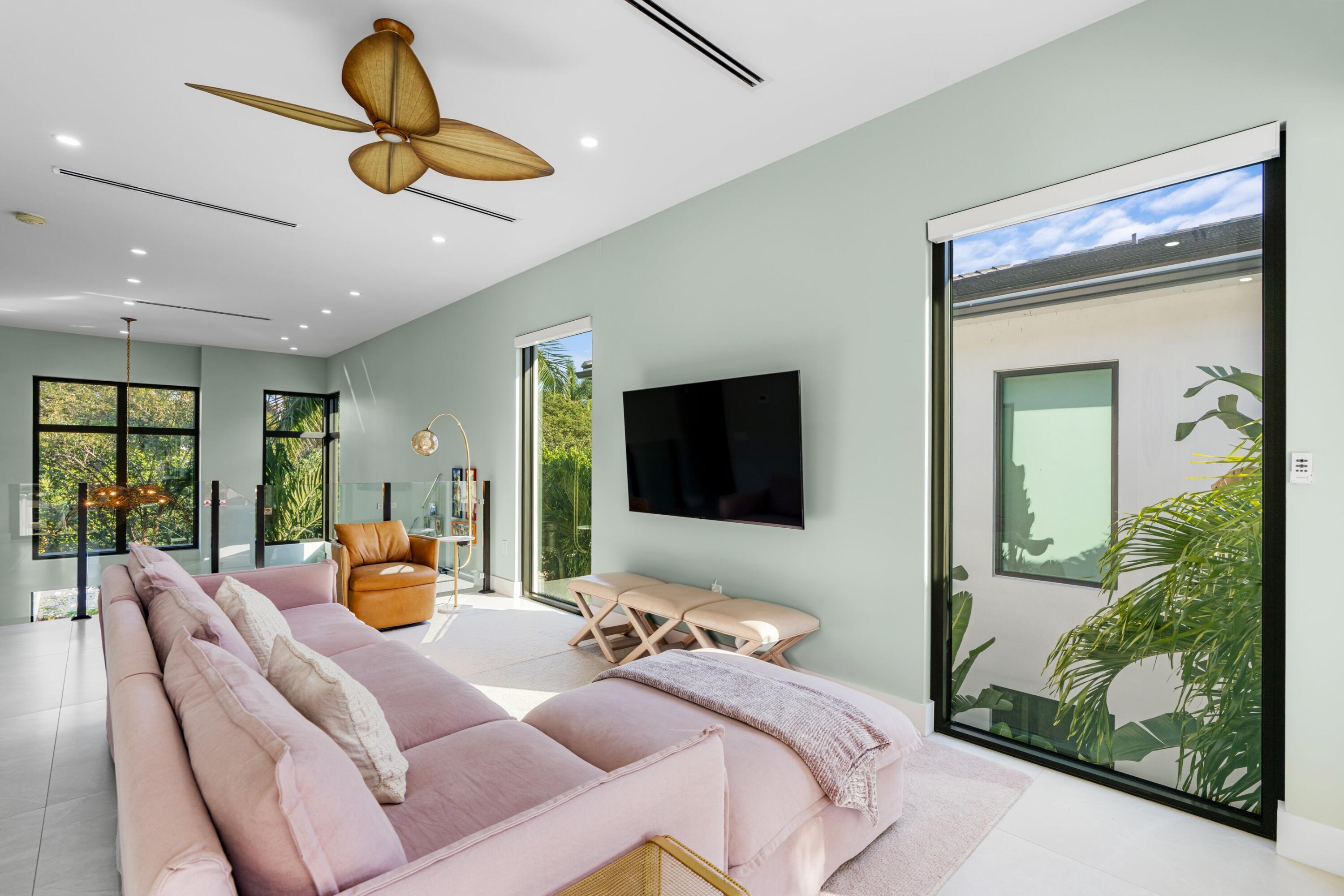 LA HACIENDA DELRAY - Residential