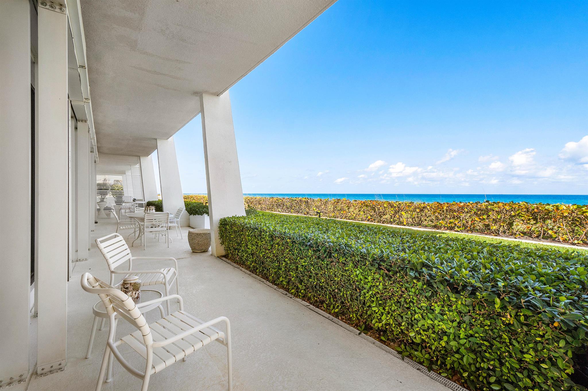 REEF CONDO - Residential