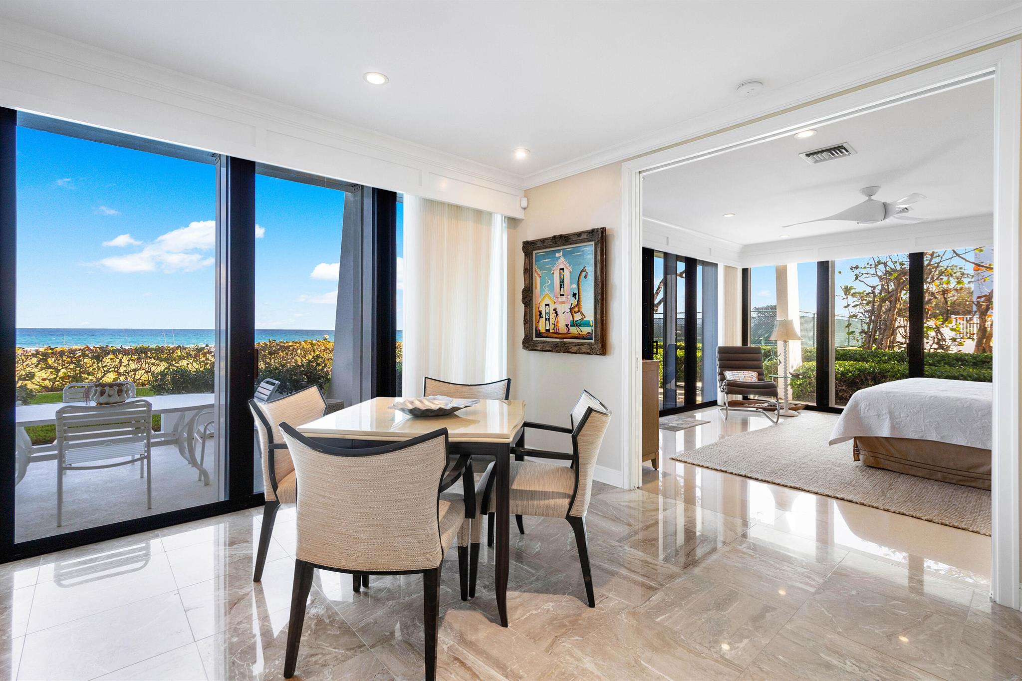 REEF CONDO - Residential