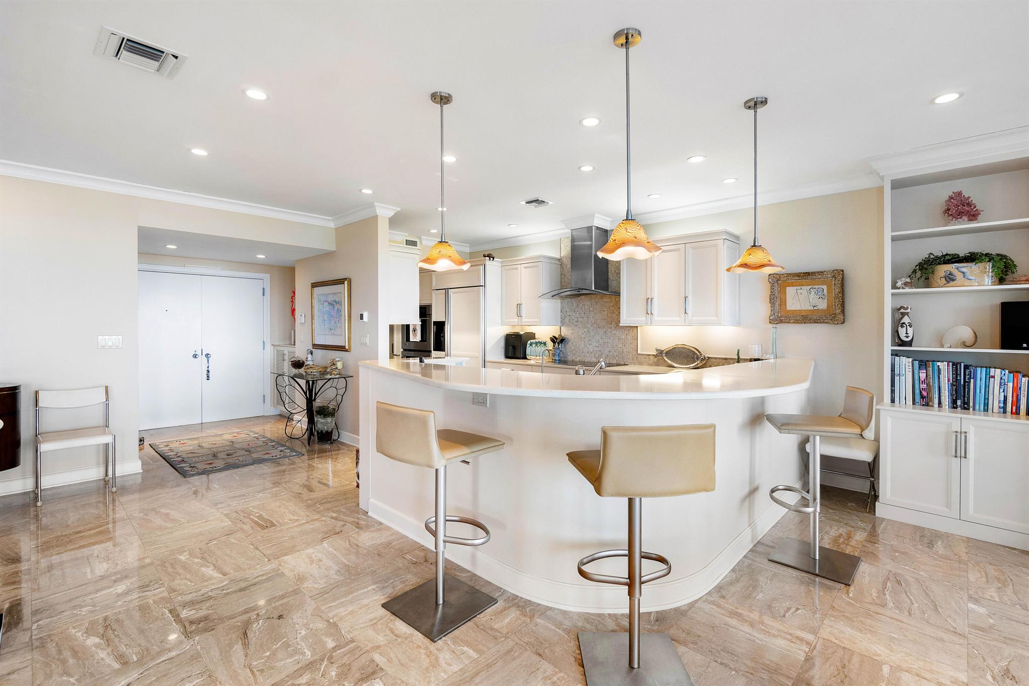 REEF CONDO - Residential