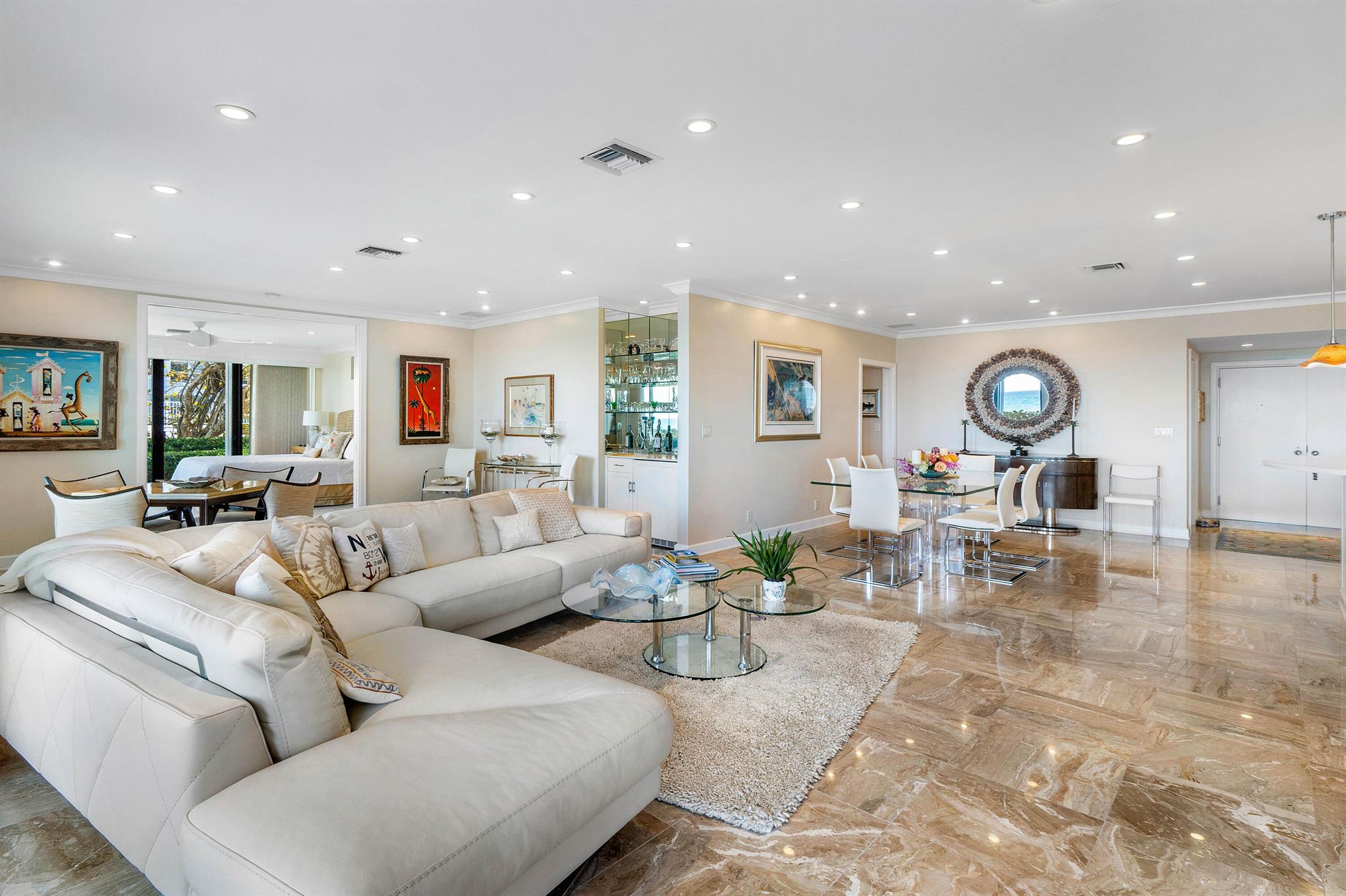 REEF CONDO - Residential