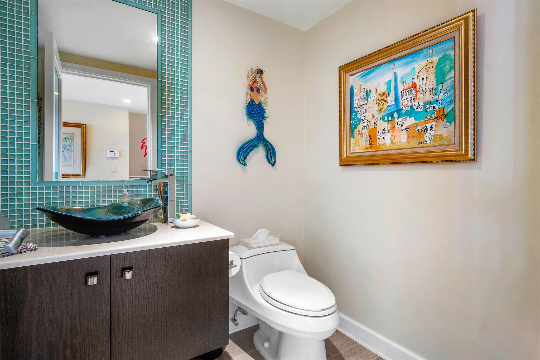 REEF CONDO - Residential