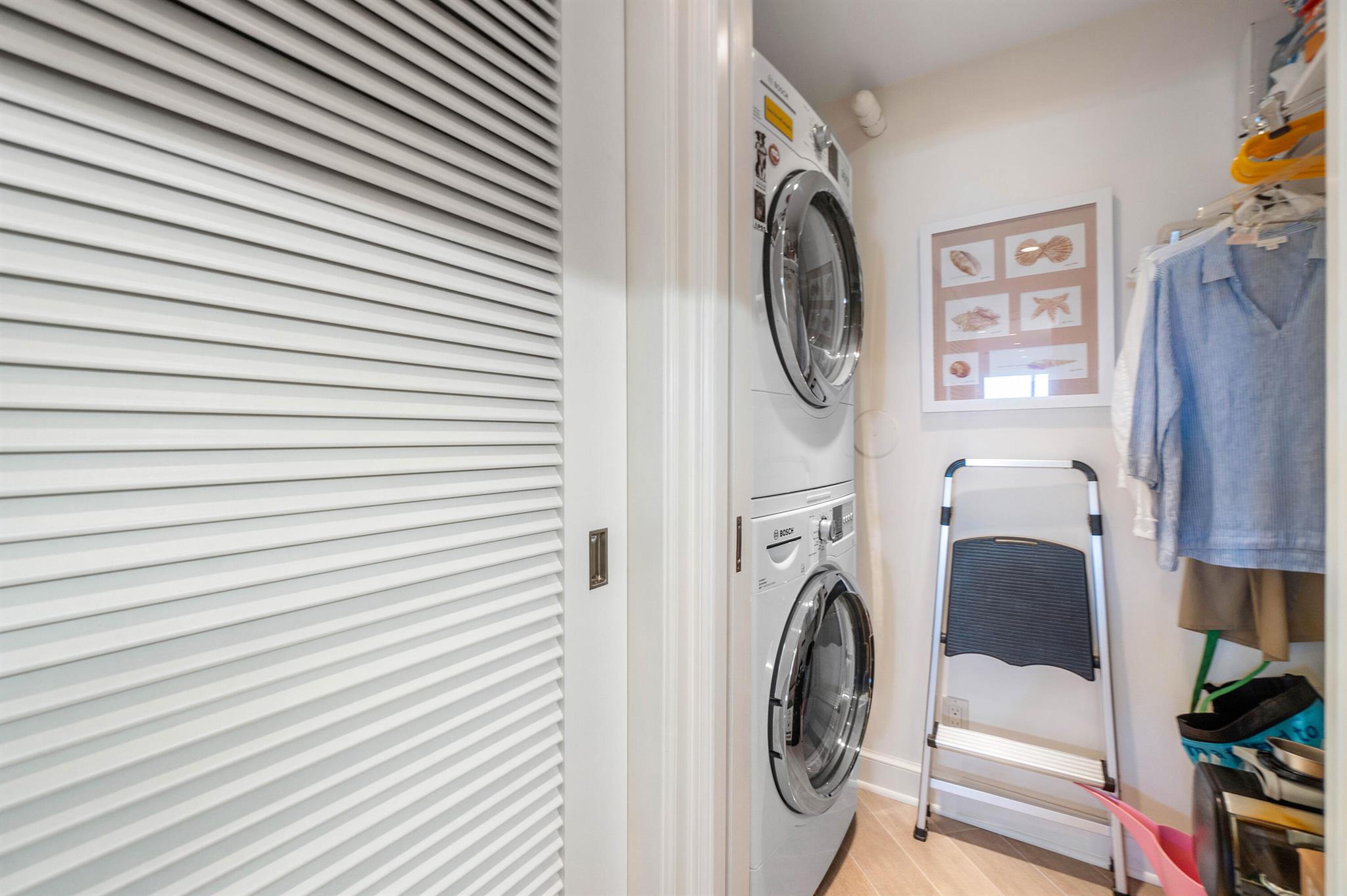 REEF CONDO - Residential