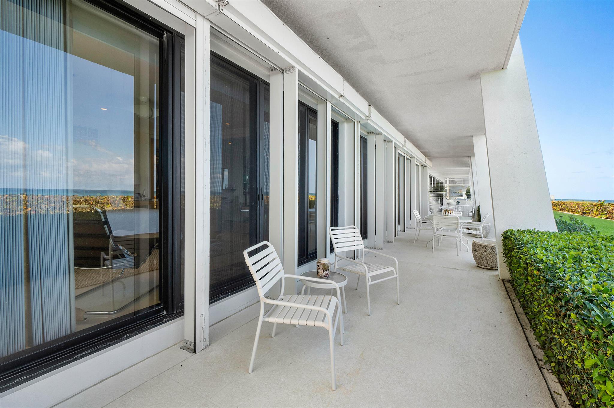 REEF CONDO - Residential