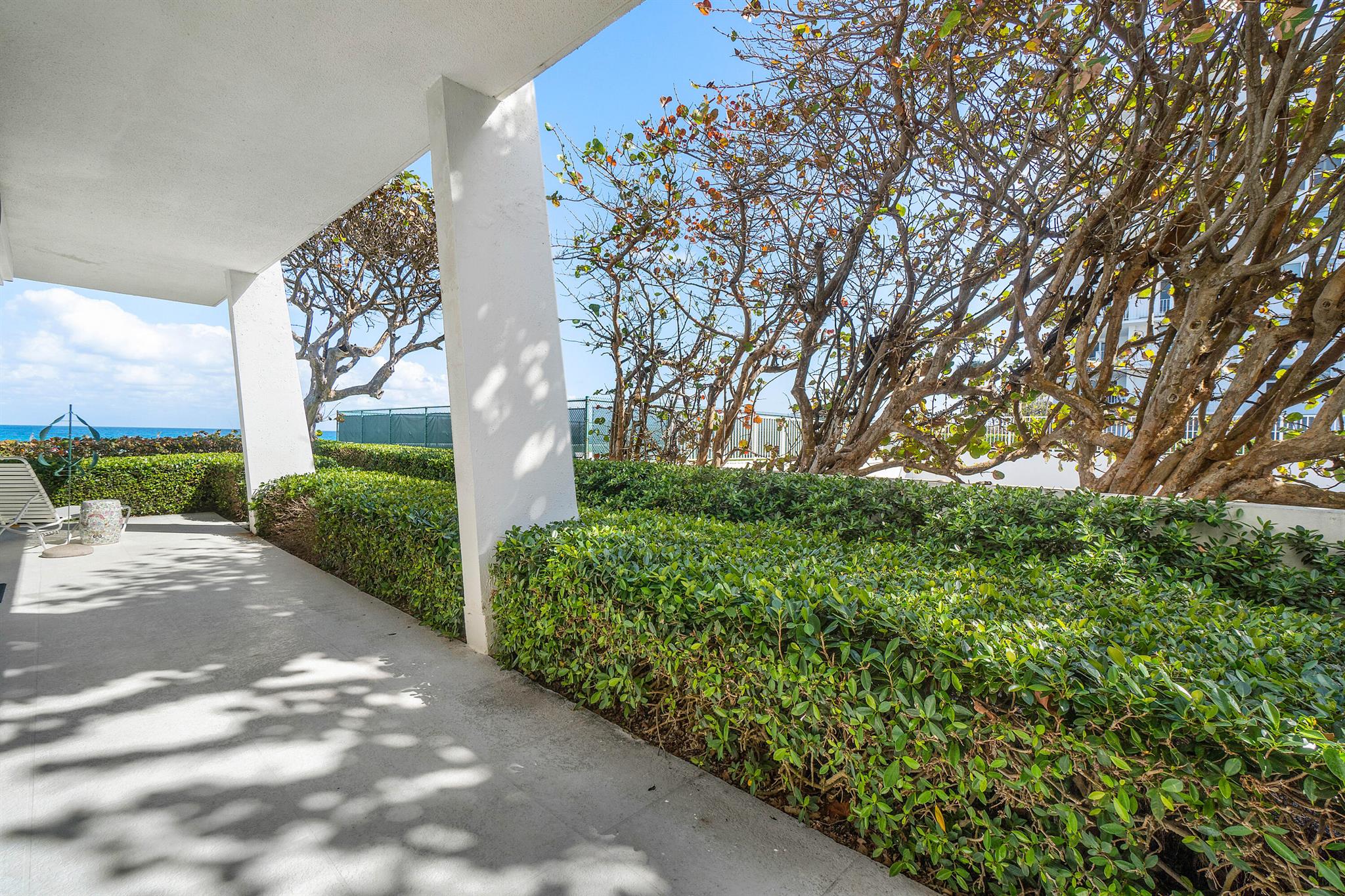 REEF CONDO - Residential