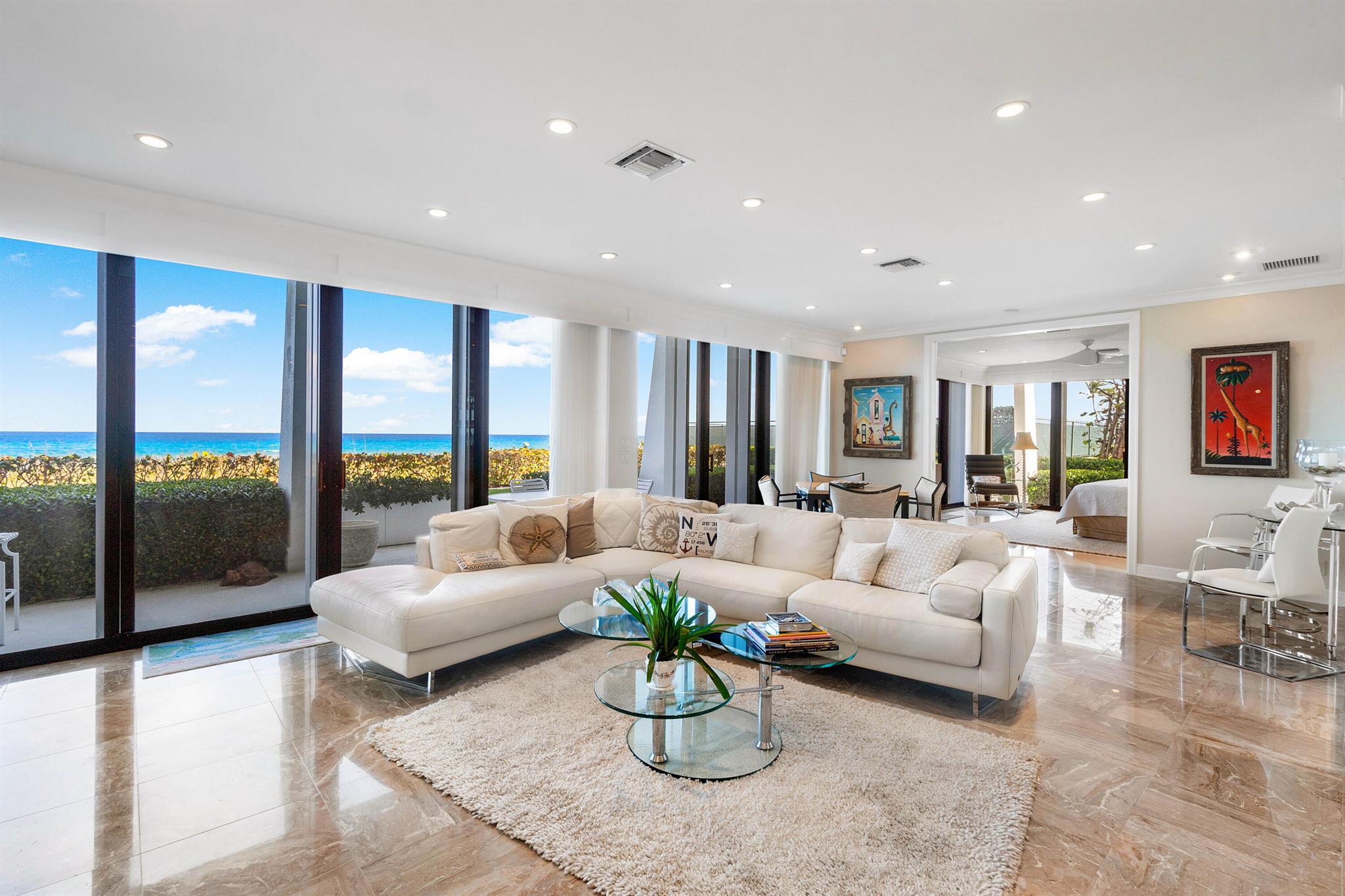 REEF CONDO - Residential