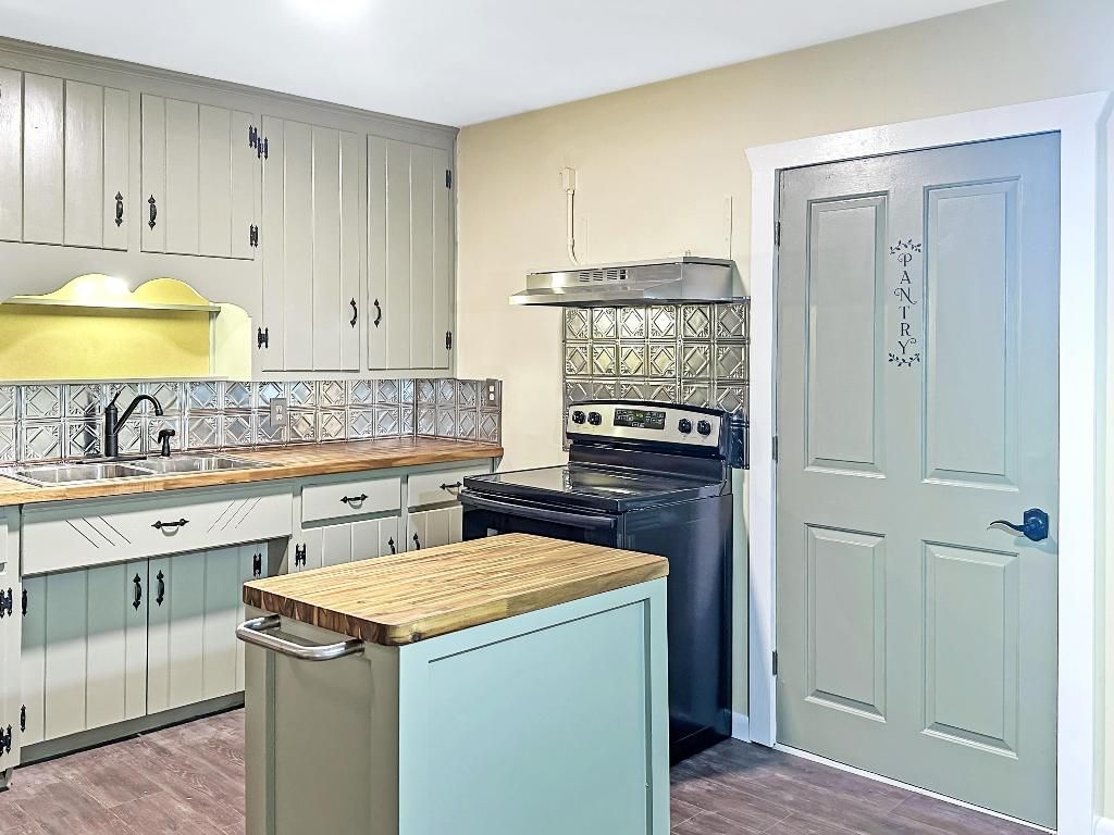 Photo of 3101 S 24th Street, Fort Pierce, FL 34982 (MLS # R11126976)