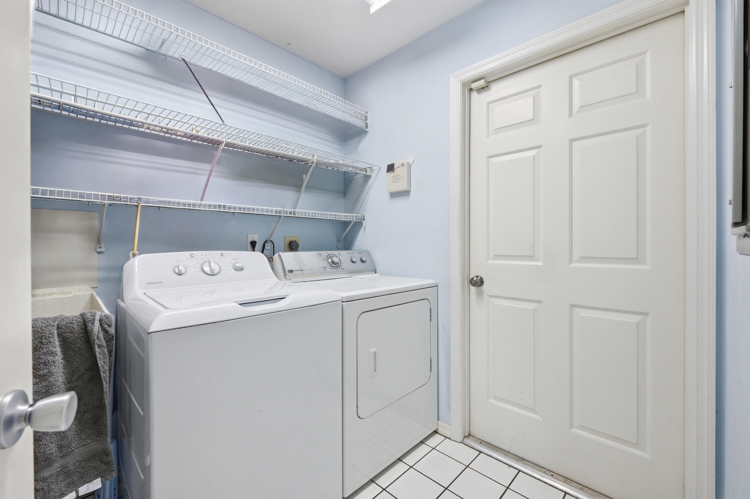 RIVER SHORES ESTATES UNIT 4 - Residential