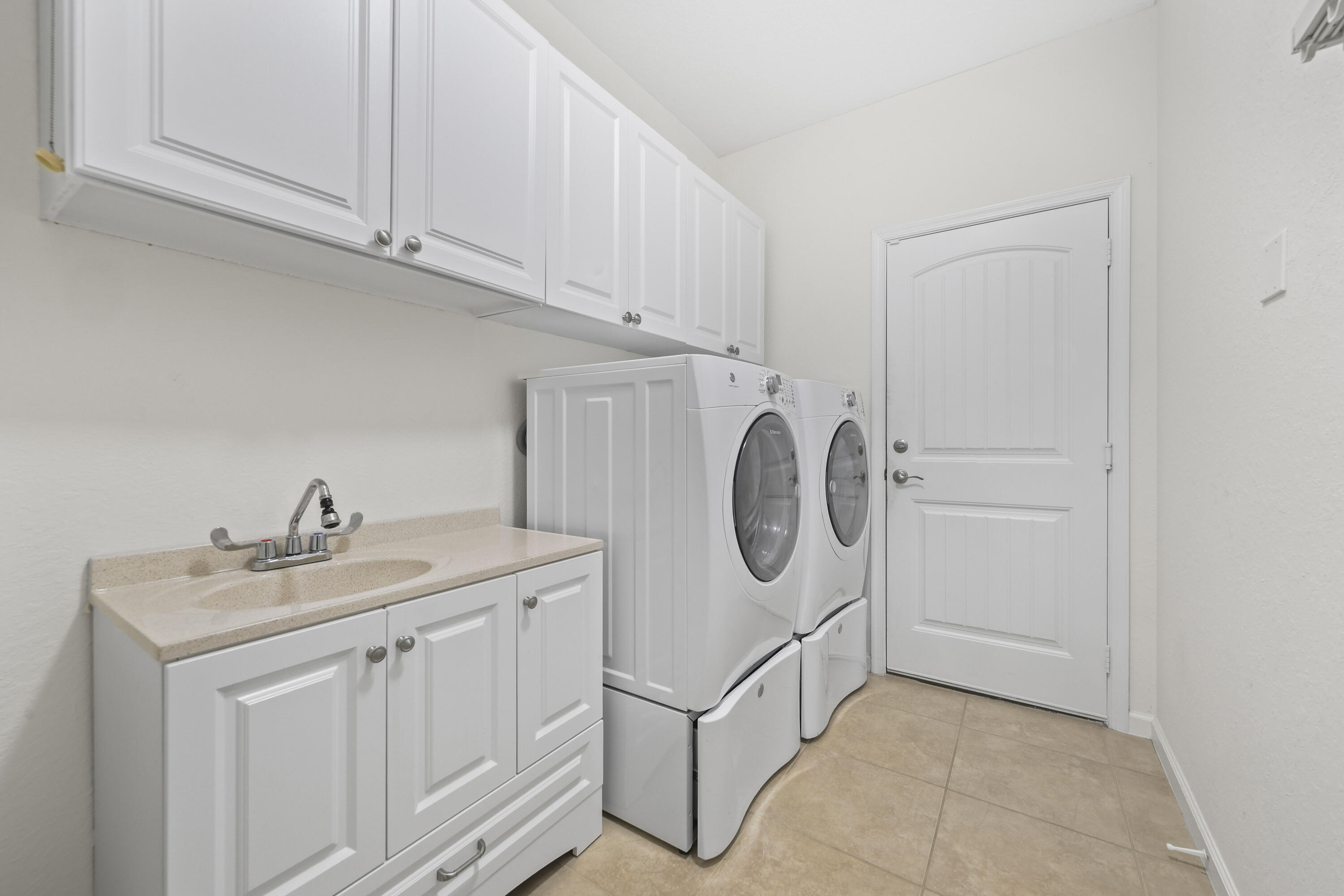 PIONEER TRAIL PUD - Residential