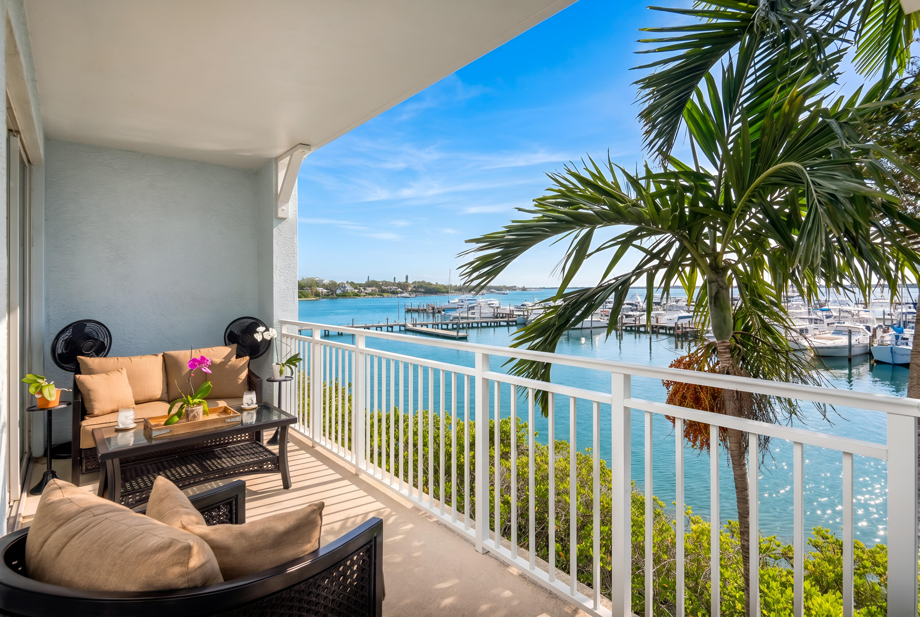 875 NW Flagler Avenue