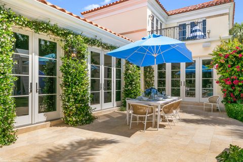 A home in Jupiter Island