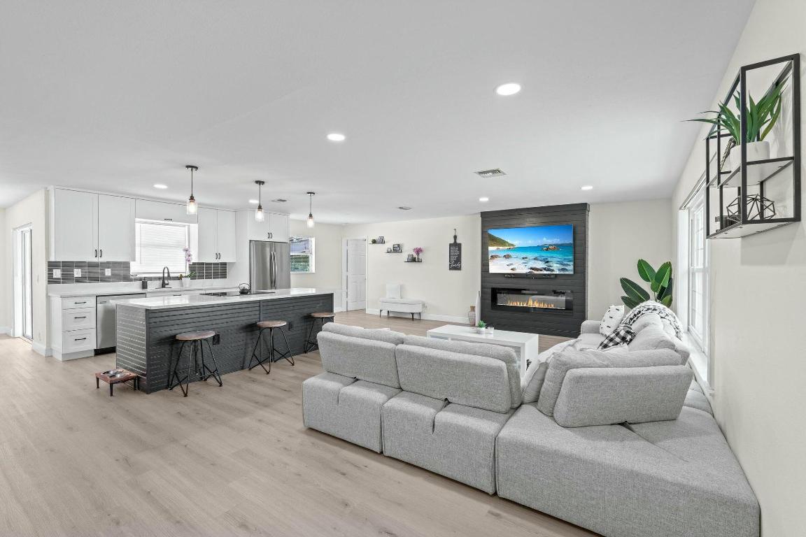 WILLOWS THE FIRST ADD - Residential