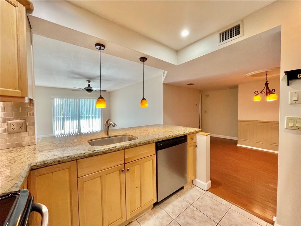 3000 NE 5th Ter 302A