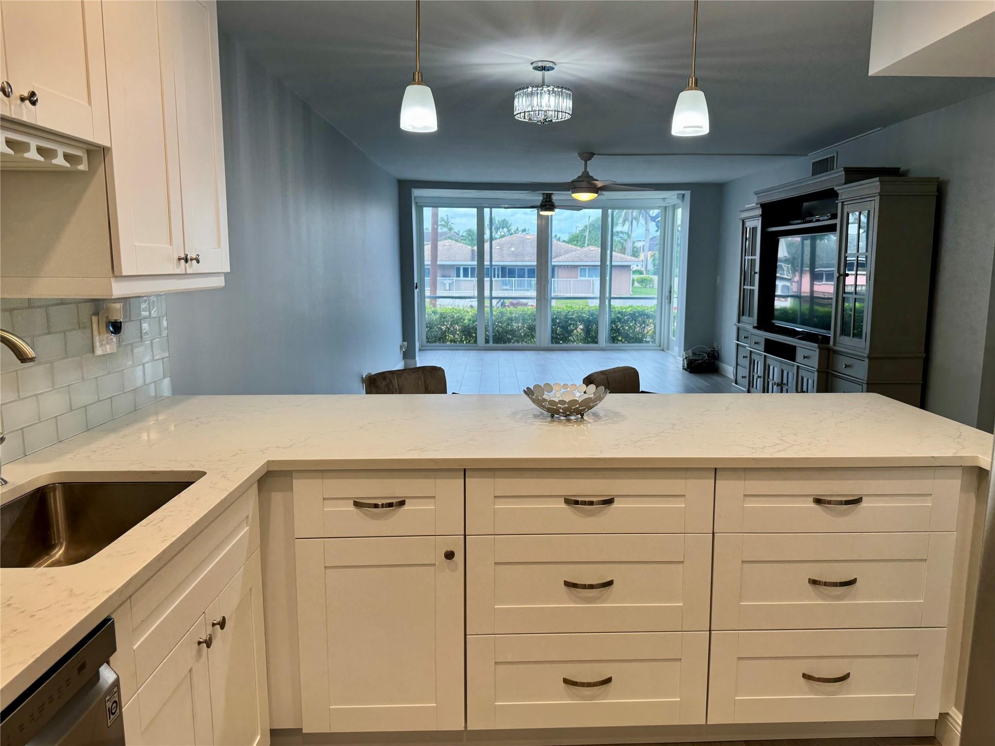 3180 NE 48th Ct 112