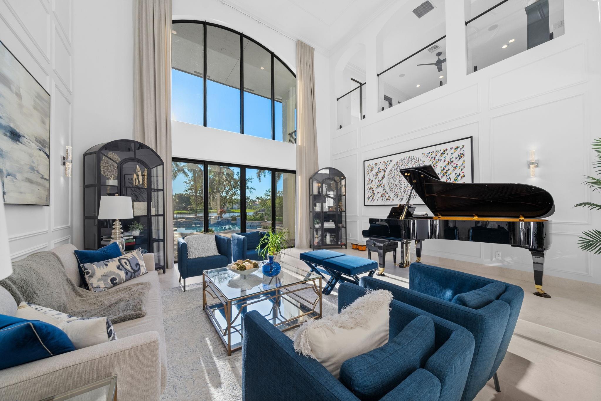 3747 Saratoga Ln