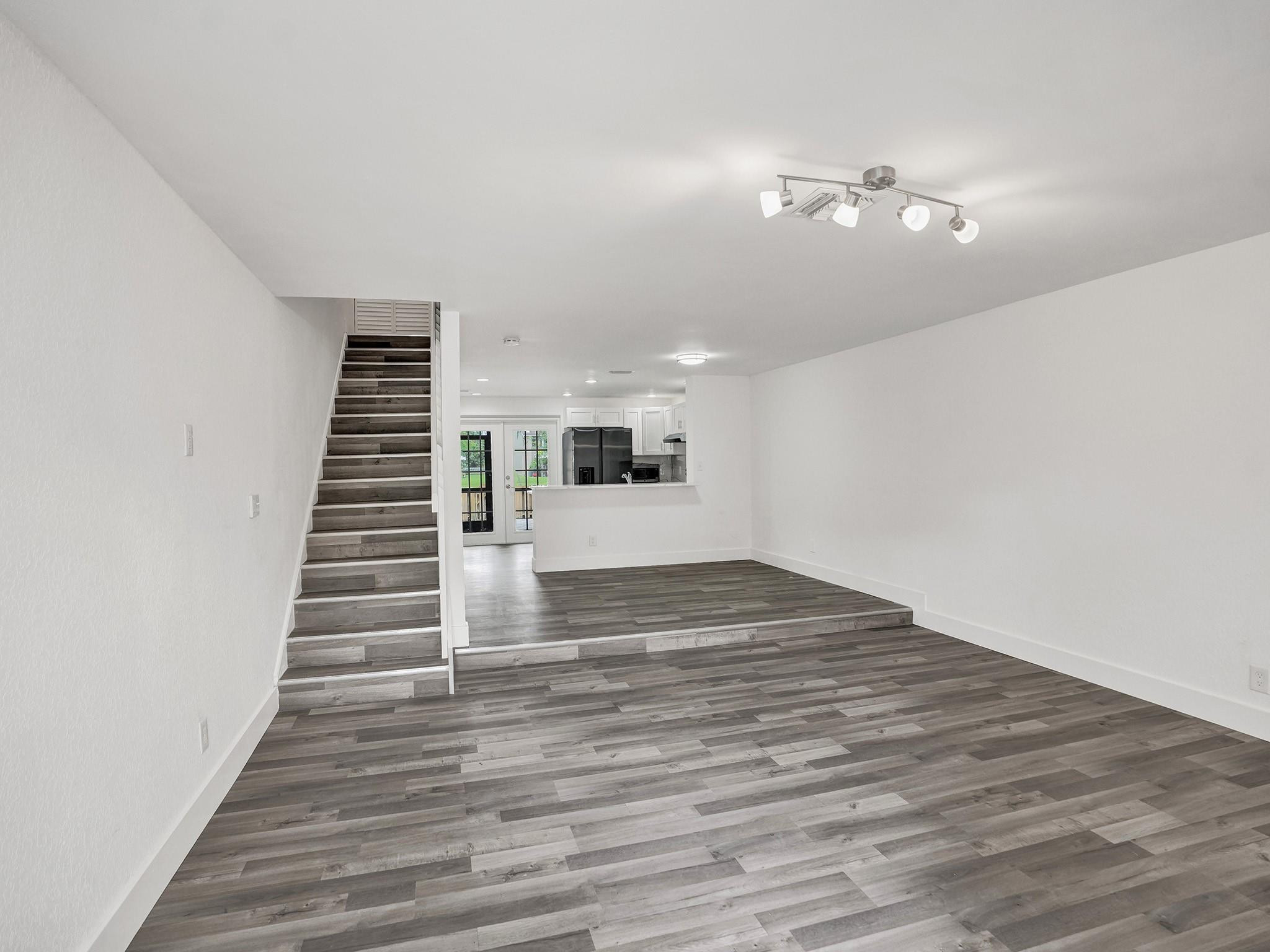 SADDLE-UP - Residential