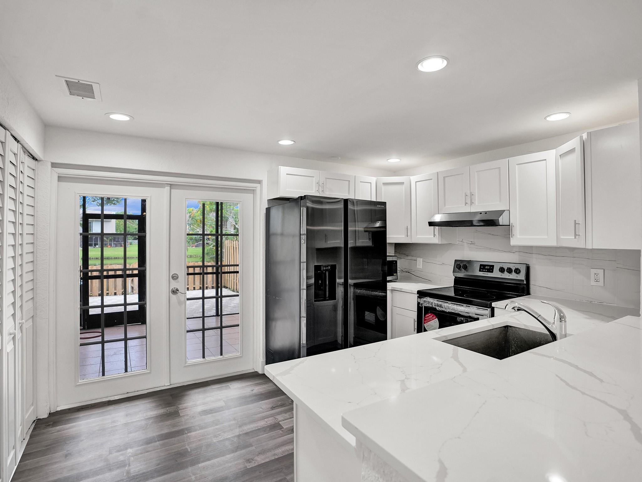 SADDLE-UP - Residential