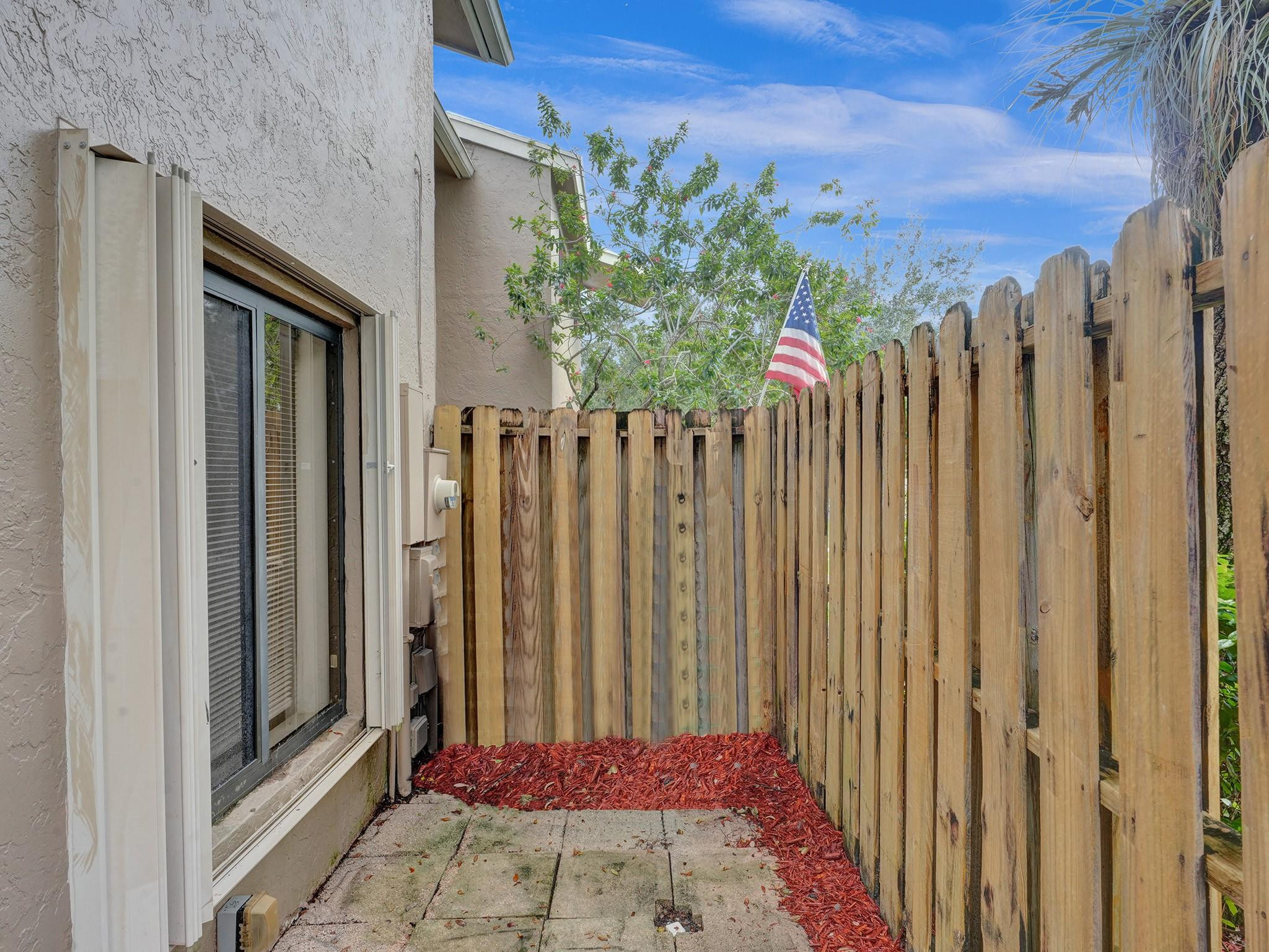SADDLE-UP - Residential