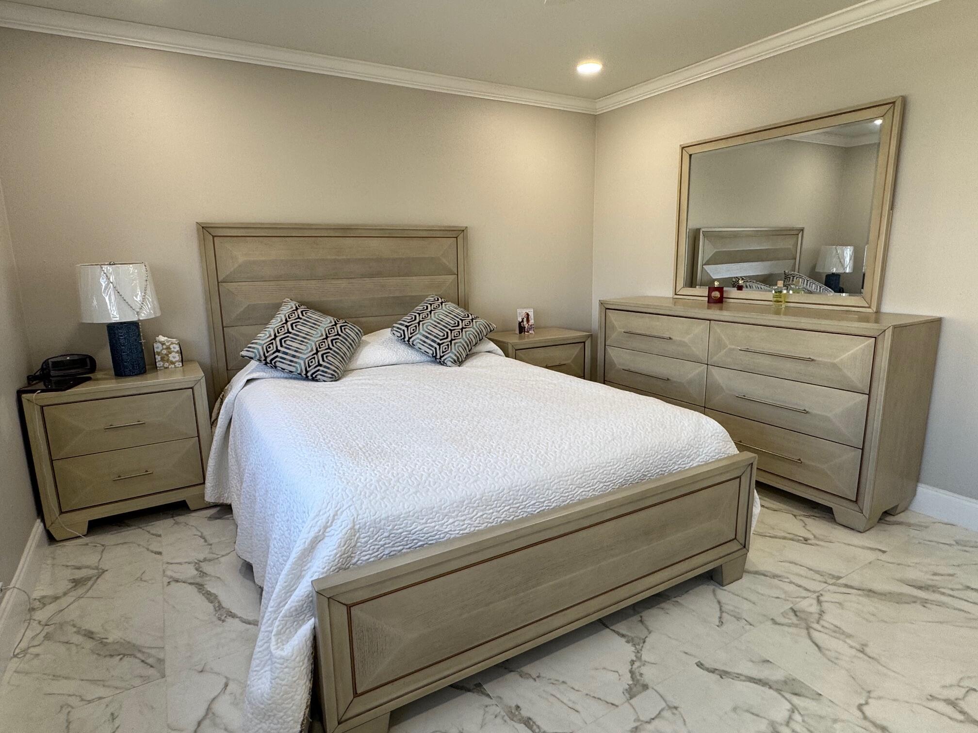 JAMAICA HOUSE - Residential Lease