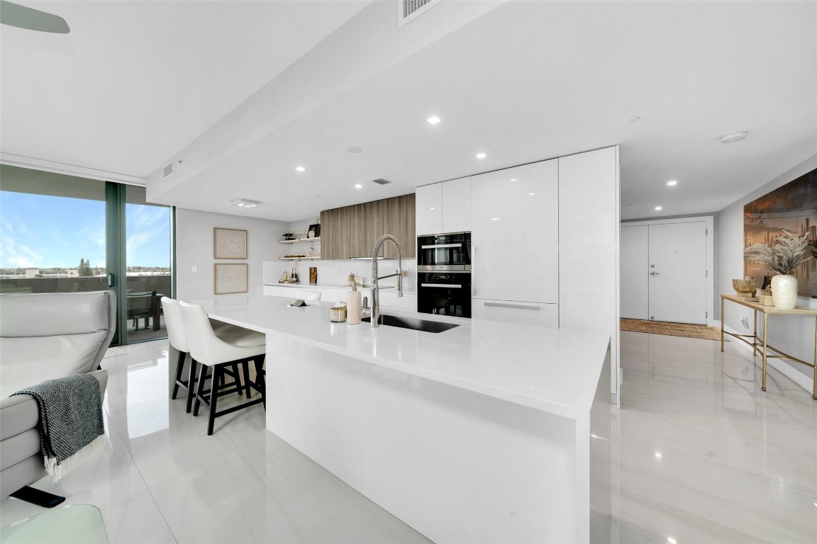 730 N Ocean Boulevard 405