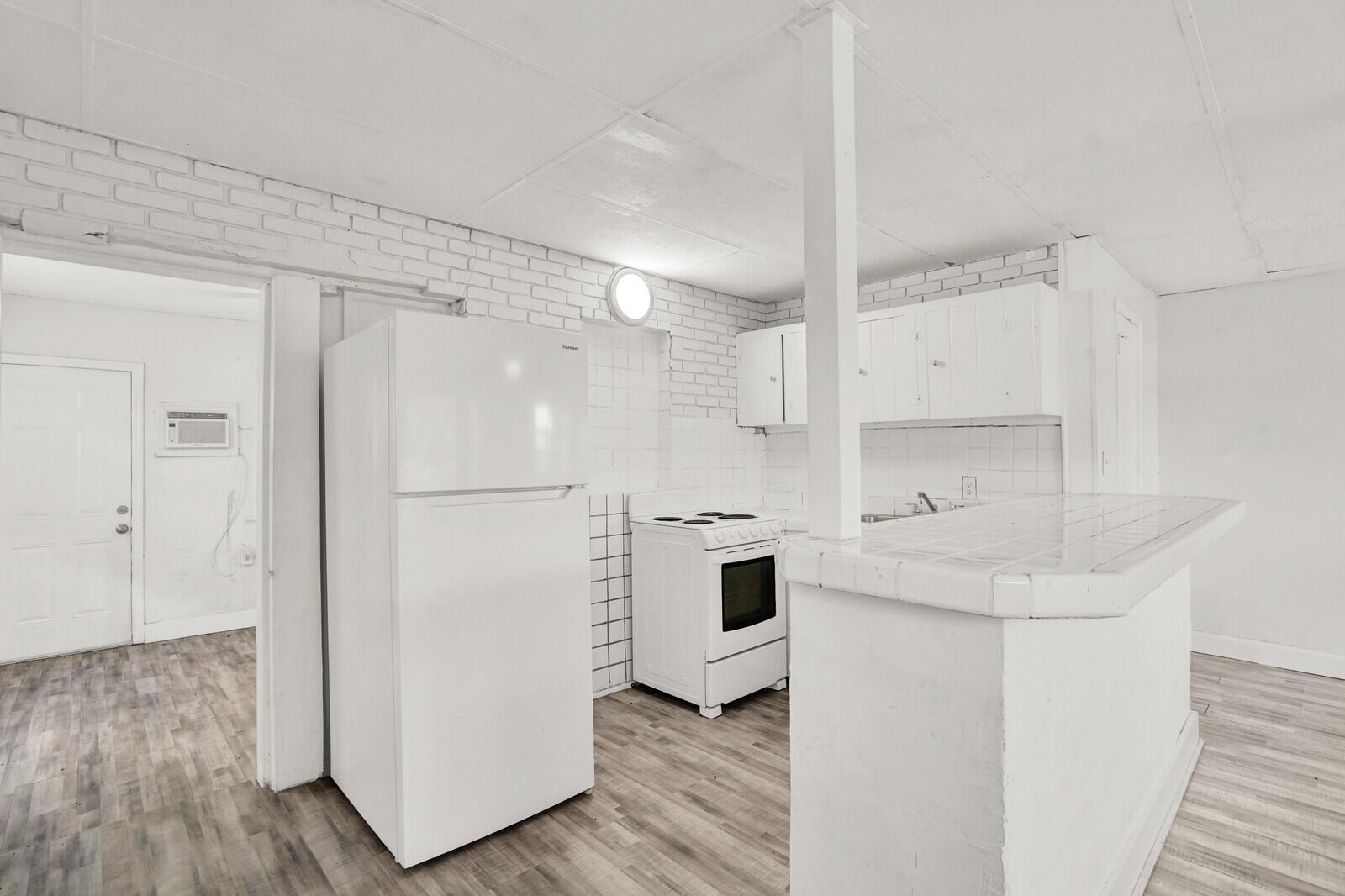 TROPICAL TERRACE - Residential Income