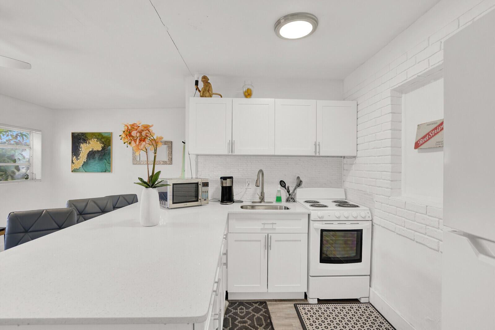 TROPICAL TERRACE - Residential Income