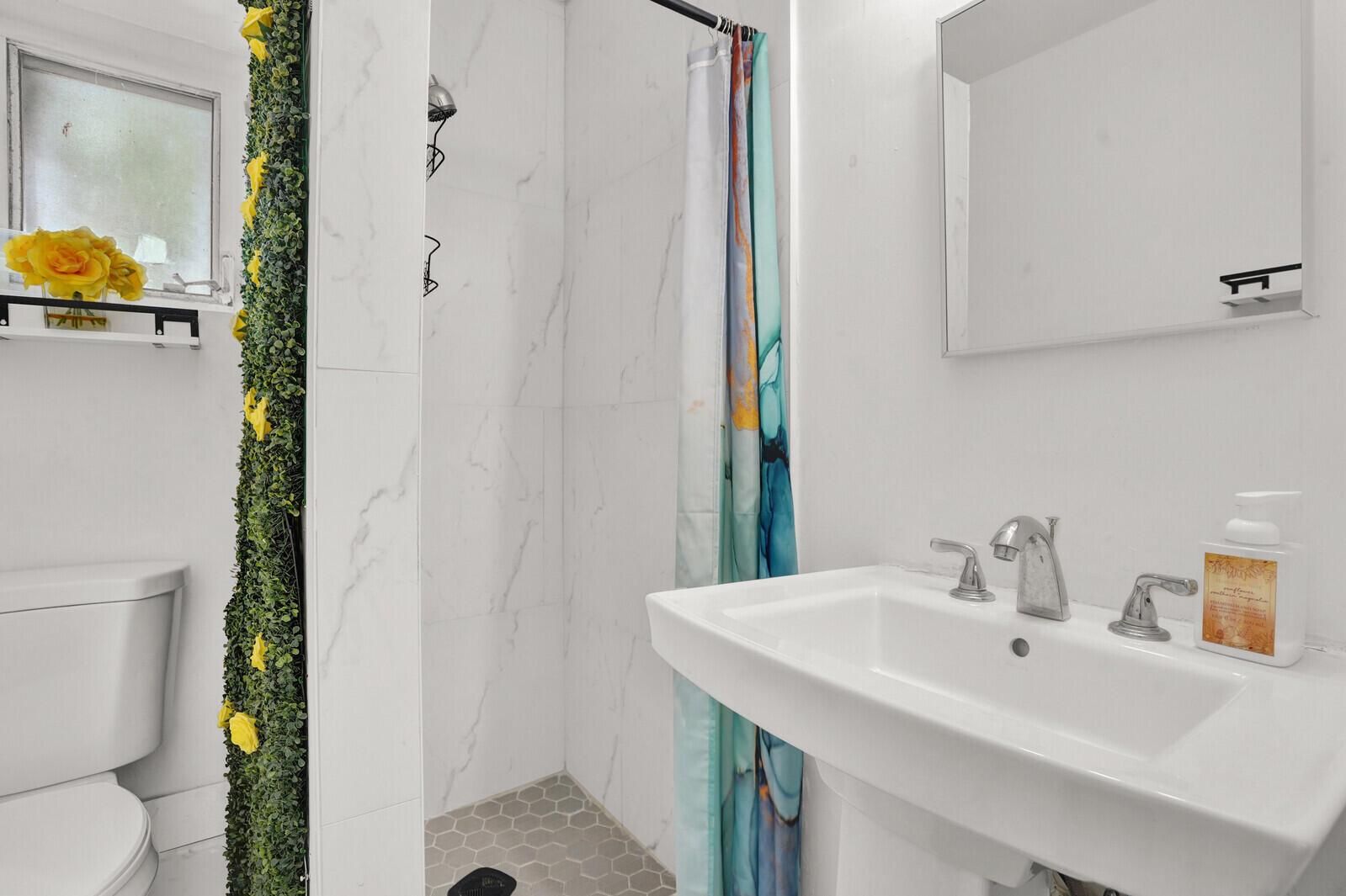 TROPICAL TERRACE - Residential Income