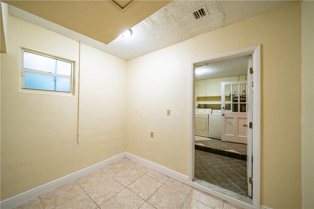 Serino Park Sec 3 81-46 B - Residential Lease