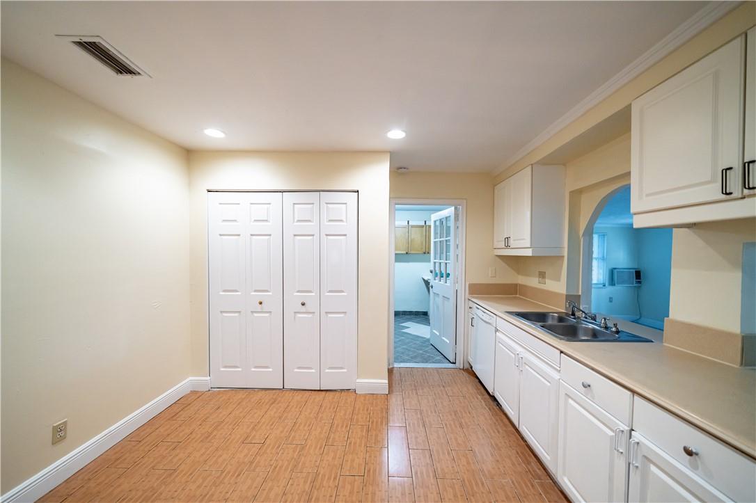 Serino Park Sec 3 81-46 B - Residential Lease