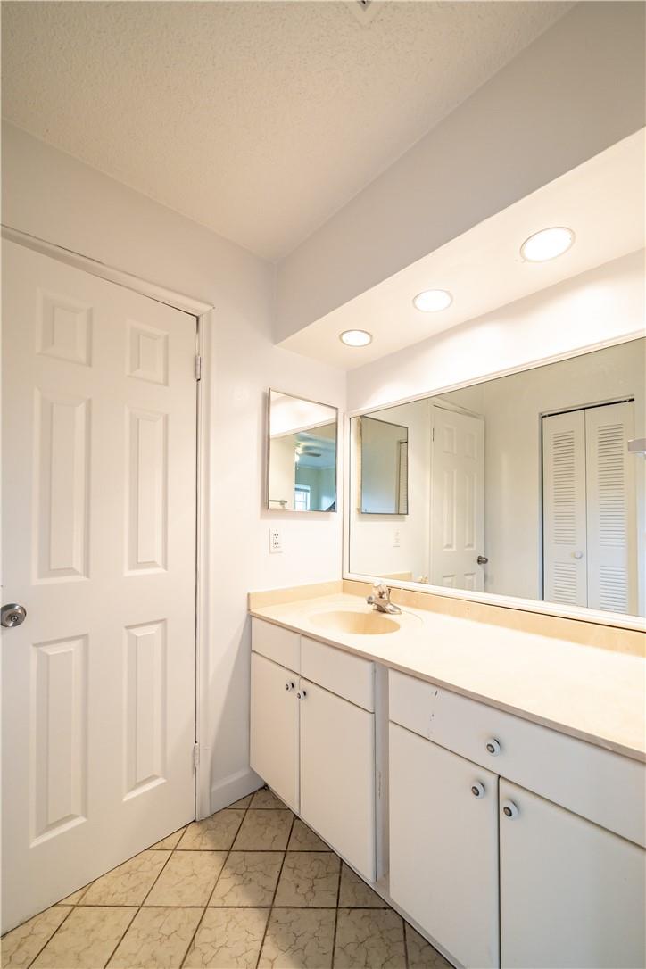Serino Park Sec 3 81-46 B - Residential Lease