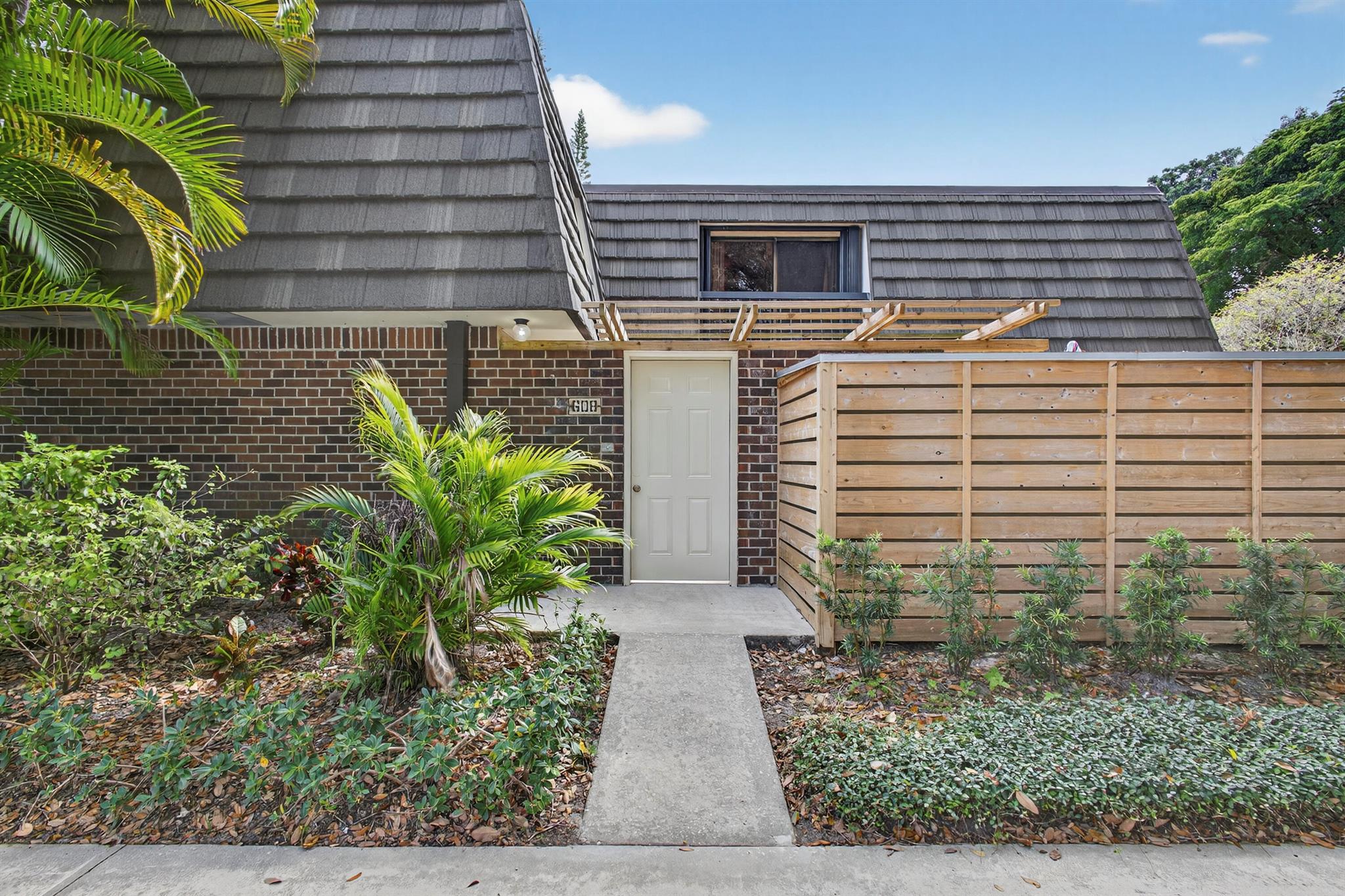 GLENWOOD TWNHS - Residential