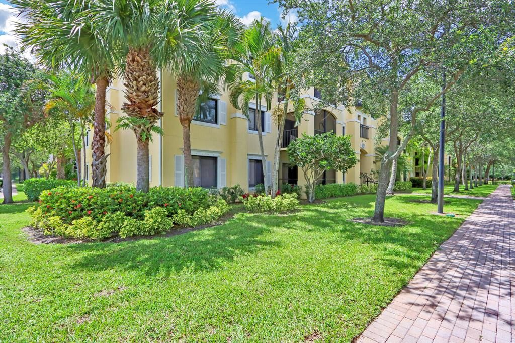 Photo of 3020 Alcazar Place #102, Palm Beach Gardens, FL 33410 (MLS # R10804824)