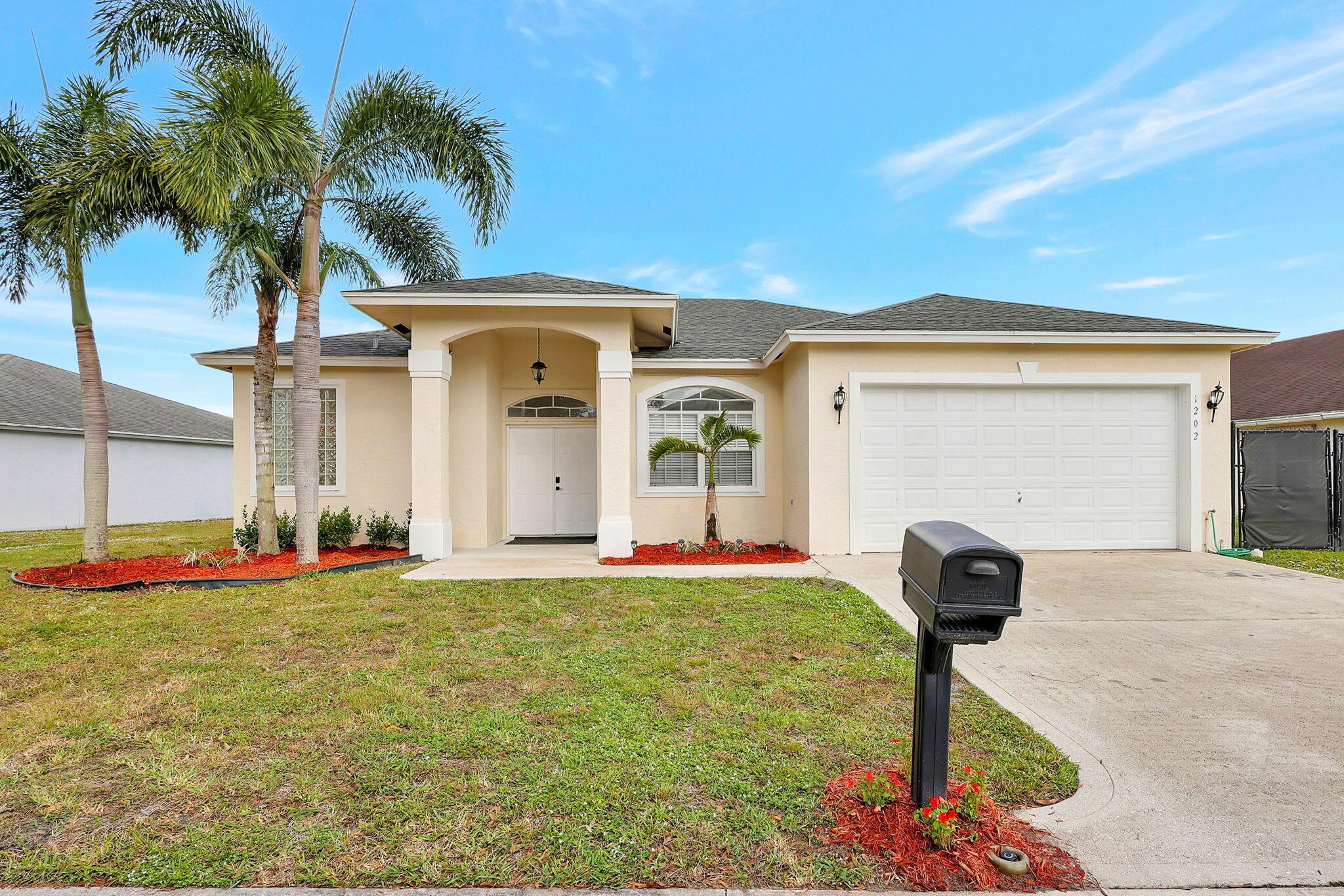 Properties 1202 Hatteras Circle