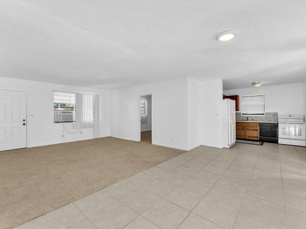 LAUDERDALE LAKES WEST GAT - Residential