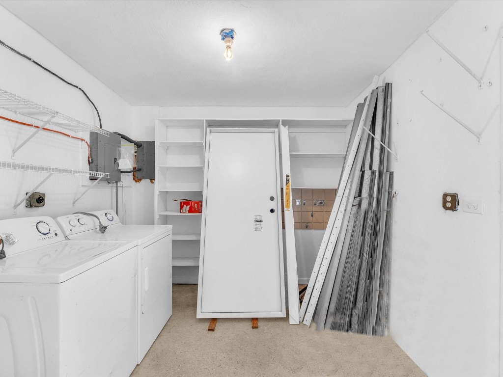 LAUDERDALE LAKES WEST GAT - Residential