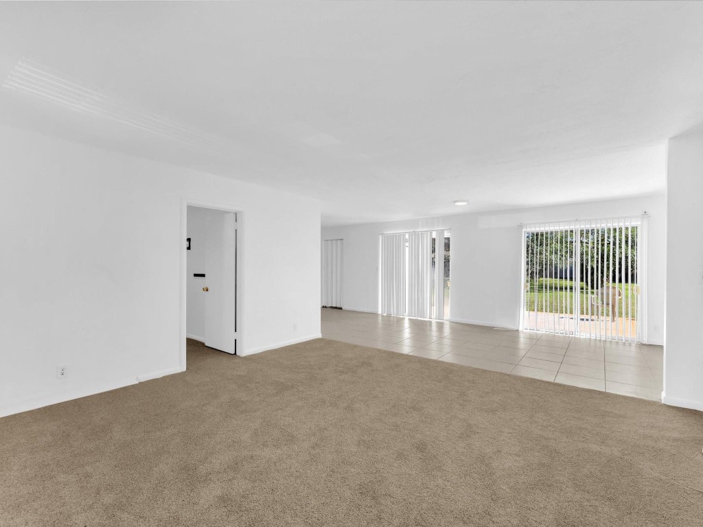 LAUDERDALE LAKES WEST GAT - Residential