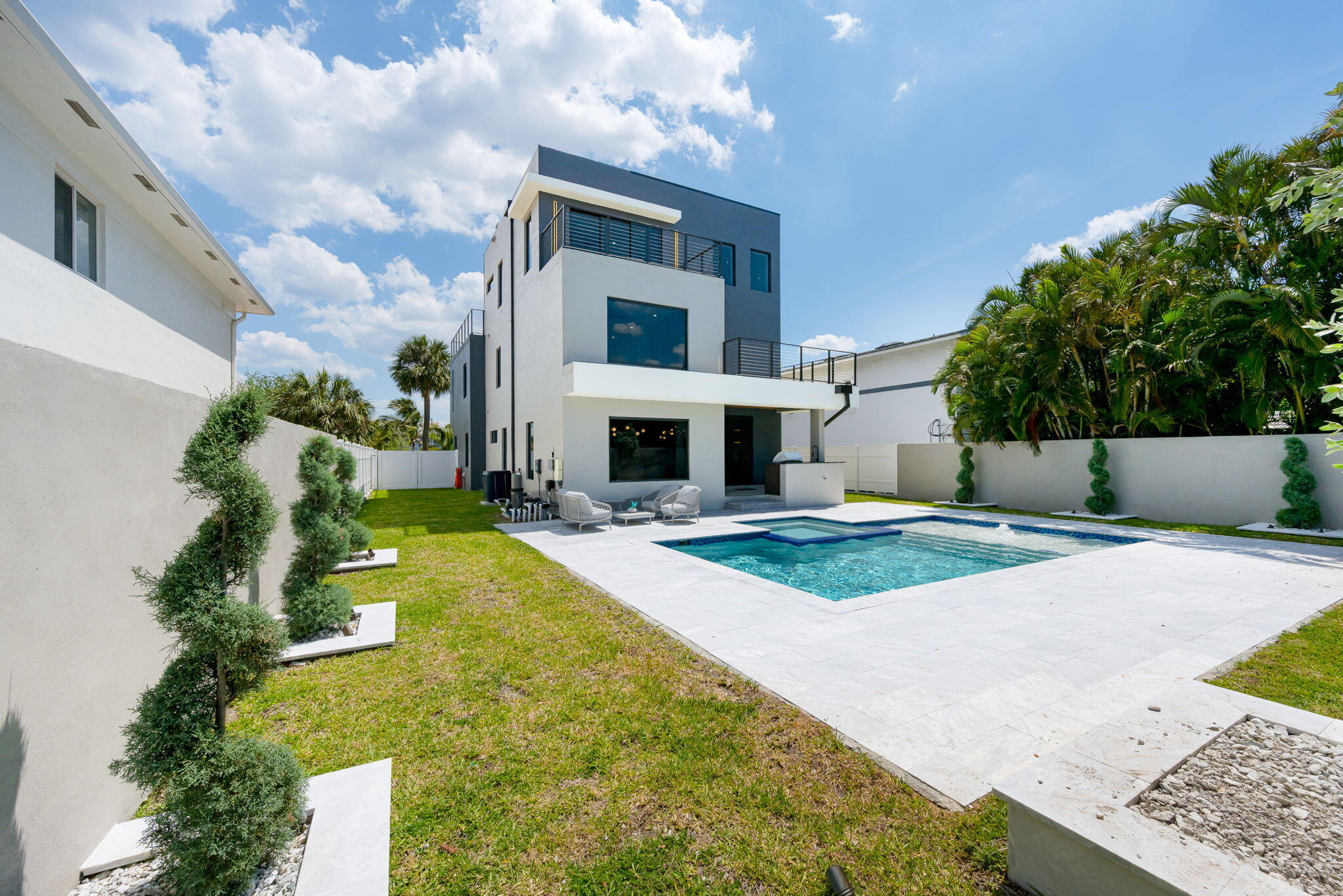 WAHOO NO 2 - Residential