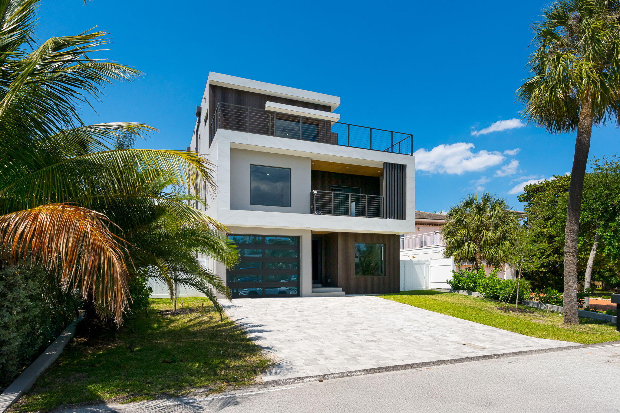 3225 Canal Drive