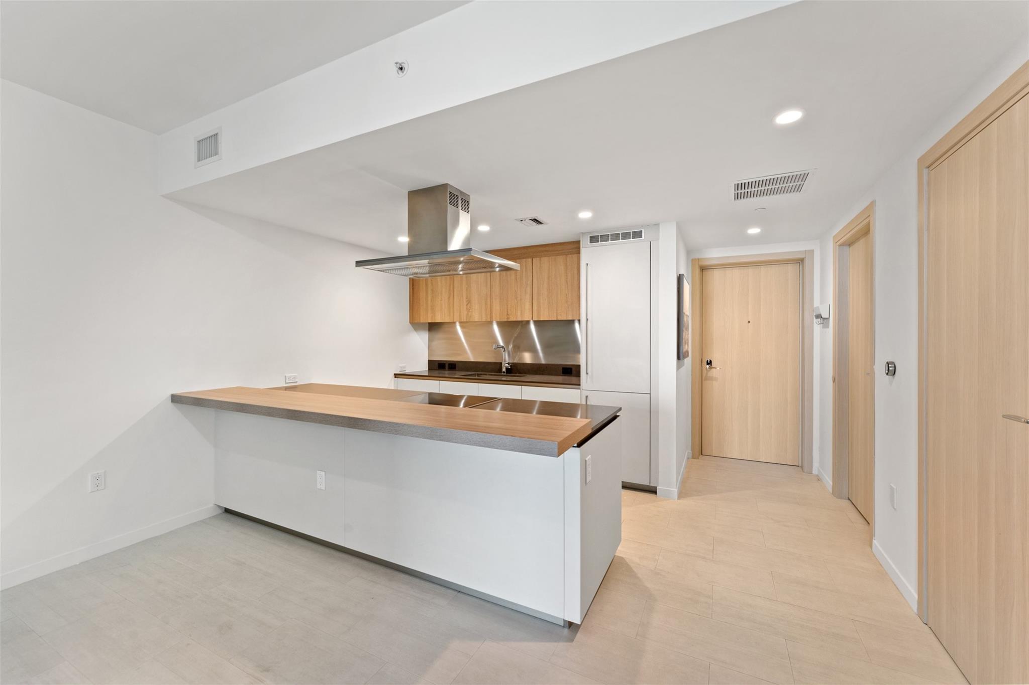 1000 Brickell Plz 3103