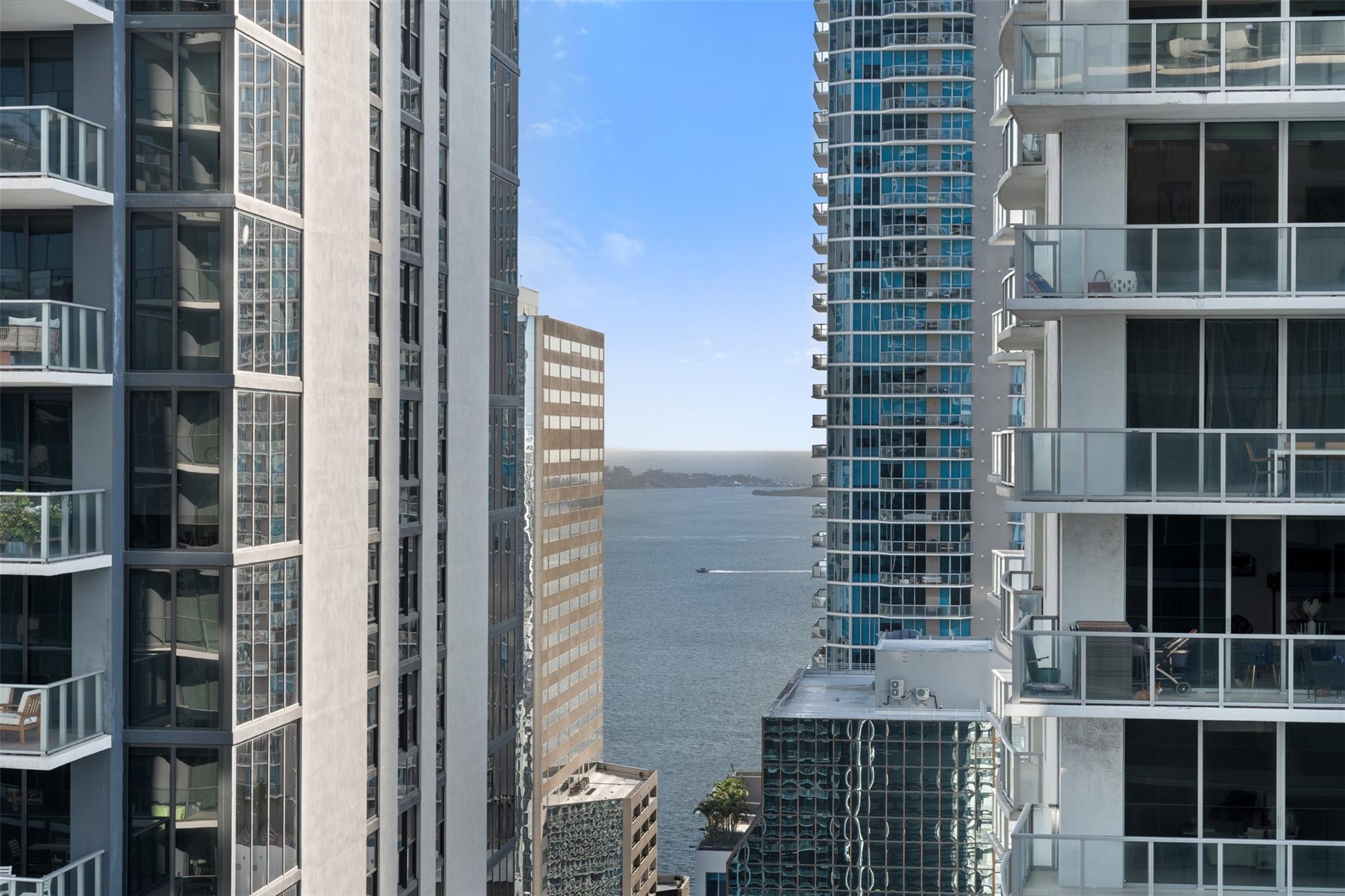 1000 Brickell Plz 3103